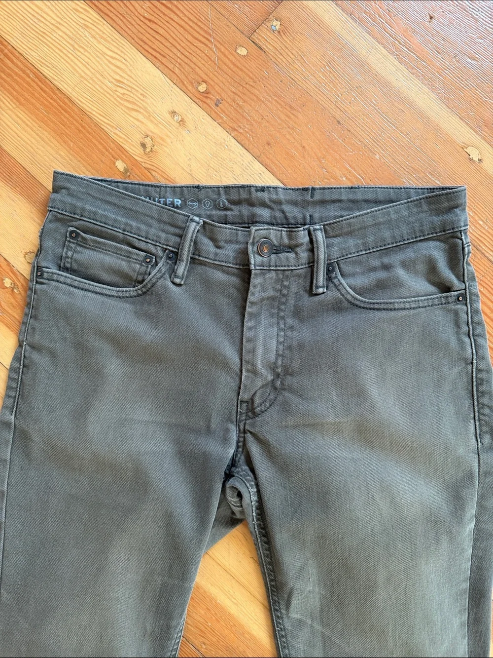 Levi’s Olive Green Commuter Jeans 32x34